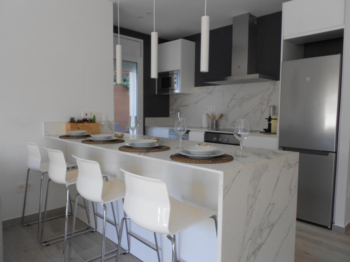 Luxury Apartment Камбрильс Экстерьер фото