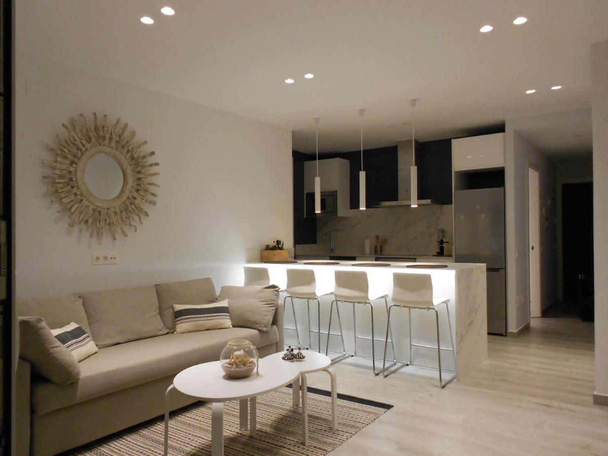 Luxury Apartment Камбрильс Экстерьер фото